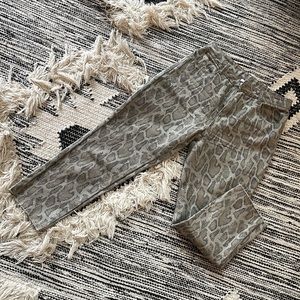 Cropped Snake Print Jeans LeLis